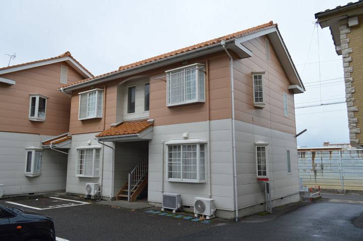 近江ファーストハイツの外観