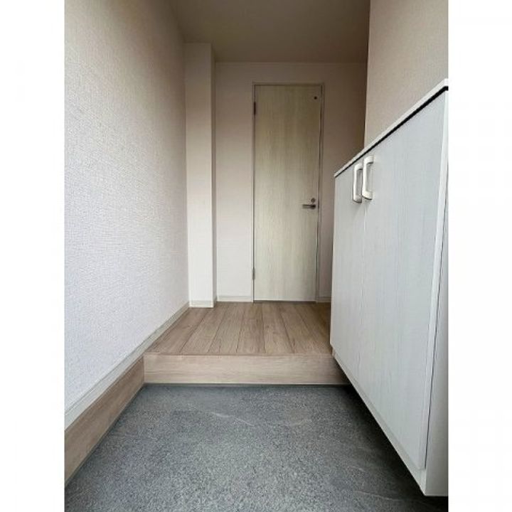 ユーウェリナ大津A棟・B棟の玄関