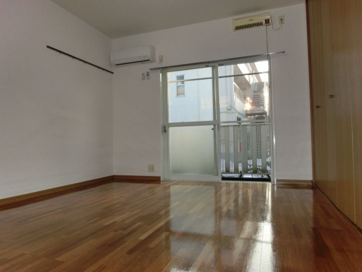 東京都日野市程久保8(アパート)の賃貸物件の居間