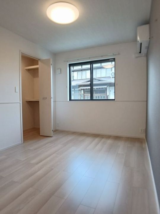 アリス・YAの内装