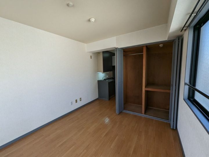 静岡県浜松市中央区元浜町(マンション)の賃貸物件の居間