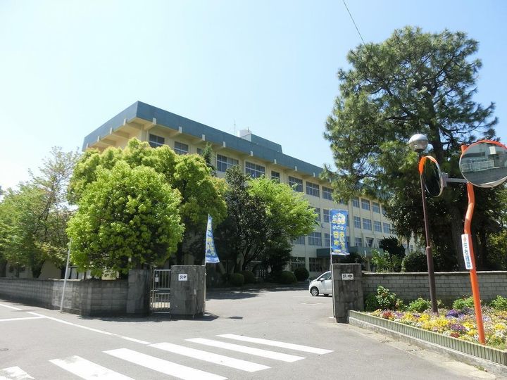 メゾントレビXIIの周辺