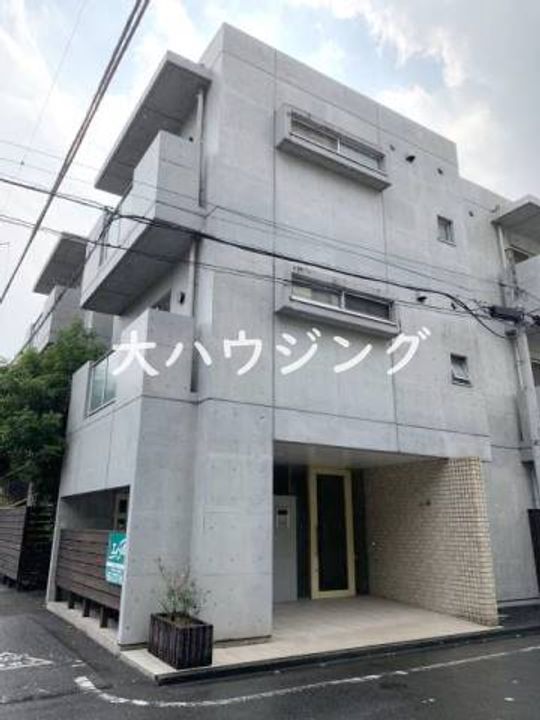 エムフラットの外観