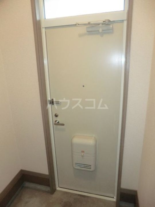 ロワール湘南 Eの玄関