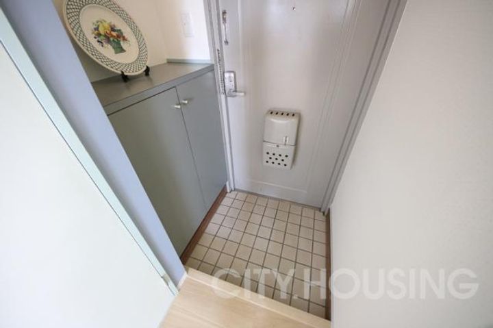 メゾンオレンジ3Aの玄関