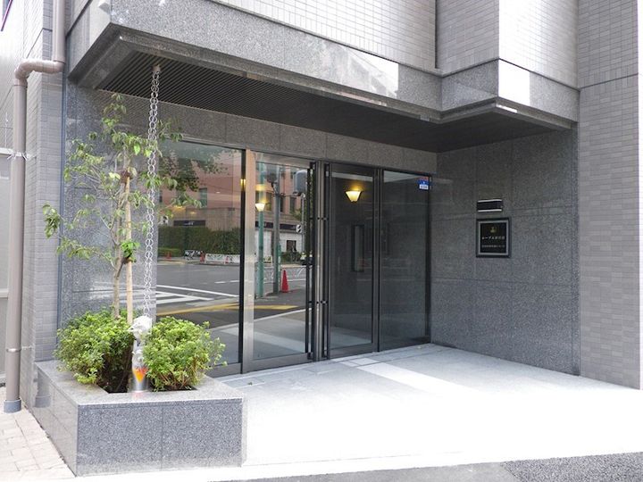 ルーブル神宮前の地図