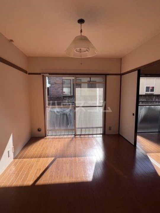 見付ハイツの内装