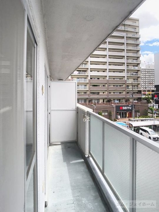 駅前コーポラスの内装