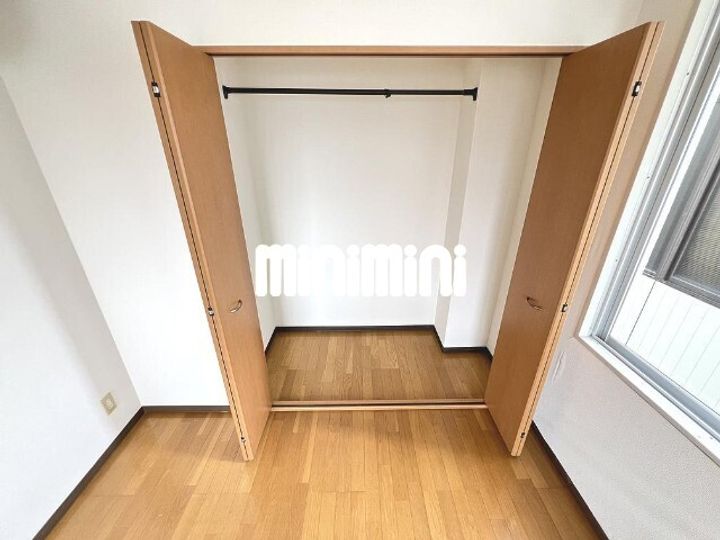 ウスダビルの内装