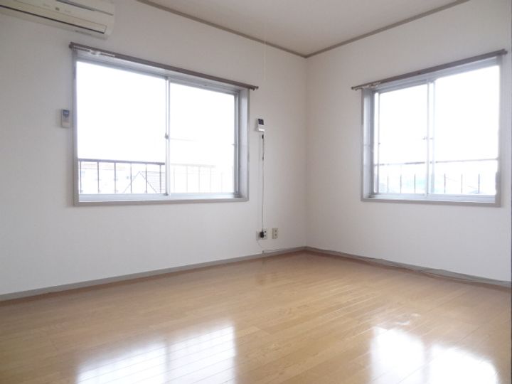 サンアローズ名取の居間