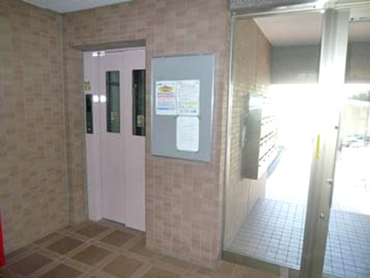 サンルイーズ南赤塚の地図