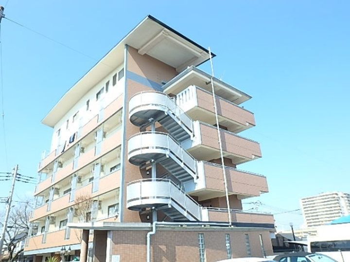 サンルイーズ南赤塚の外観