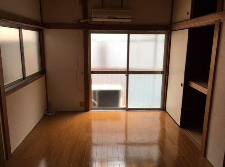 西原ハイムの居間