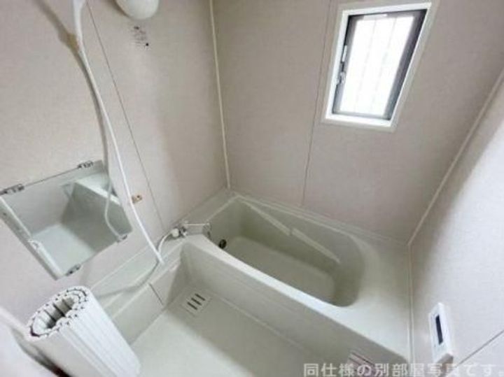 群馬県伊勢崎市西小保方町(マンション)の賃貸物件の風呂