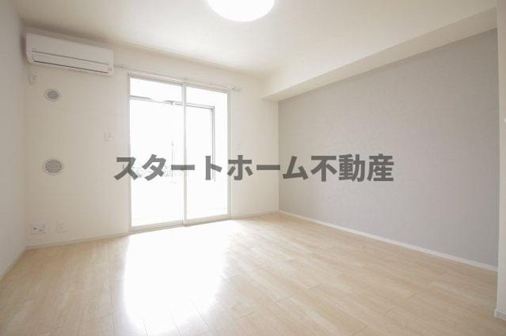 徳島県板野郡北島町中村字前田道添(アパート)の賃貸物件の居間