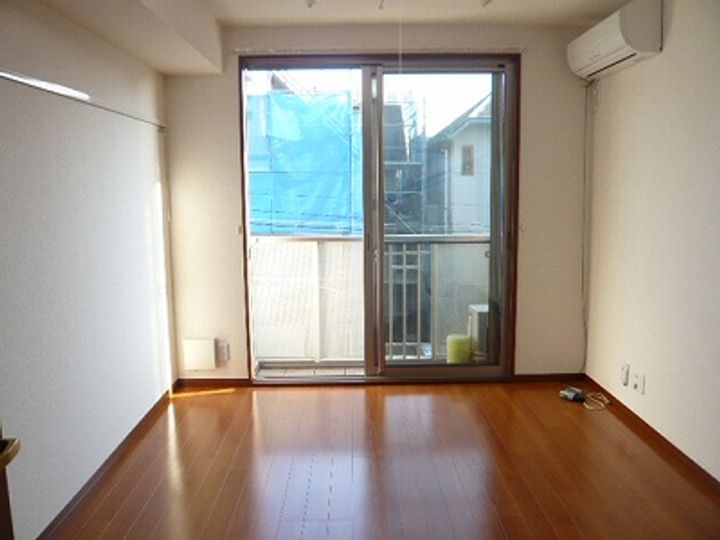 ハイツ・カシオペアの居間