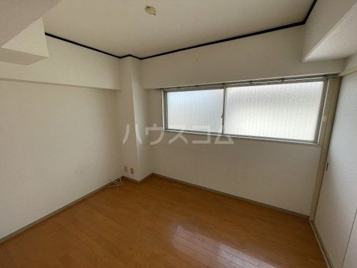 新井マンションの内装