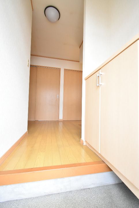 コーポNSK C棟の玄関
