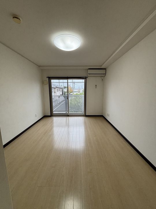 パークサイド上小出の居間