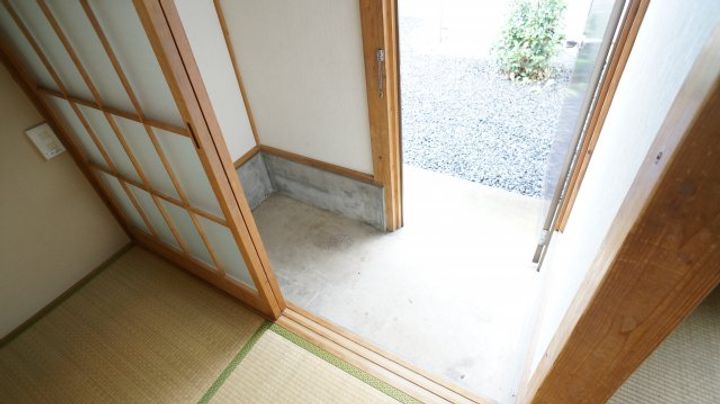 茨城県石岡市南台1(一戸建)の賃貸物件の玄関