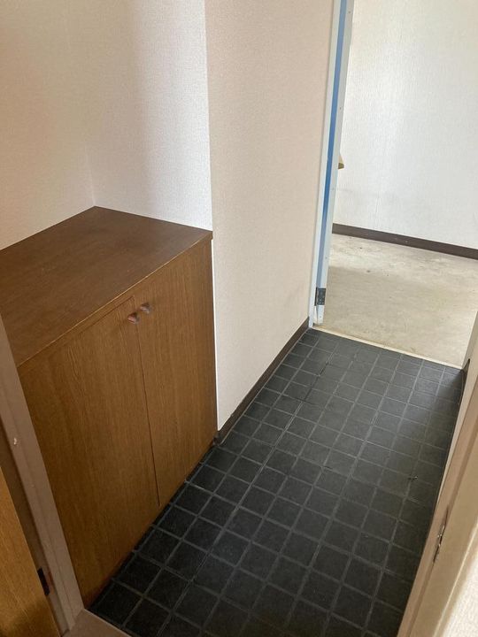 ホワイトタイムの玄関