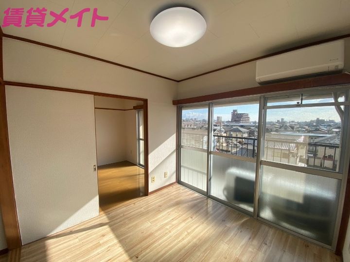メゾン吉川の居間