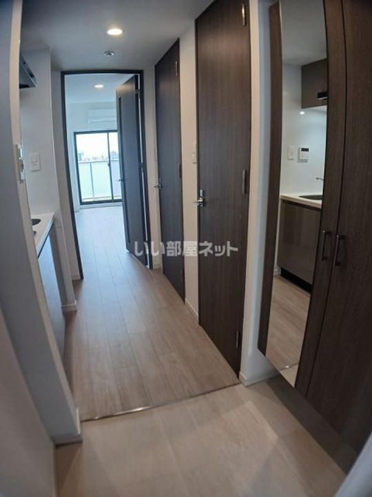 S-RESIDENCE堺浜寺broadの玄関