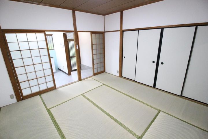 奈良県大和高田市神楽3(一戸建)の賃貸物件の居間