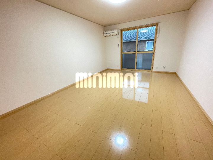 セジュール可児の居間