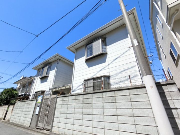 ライブハイツの外観