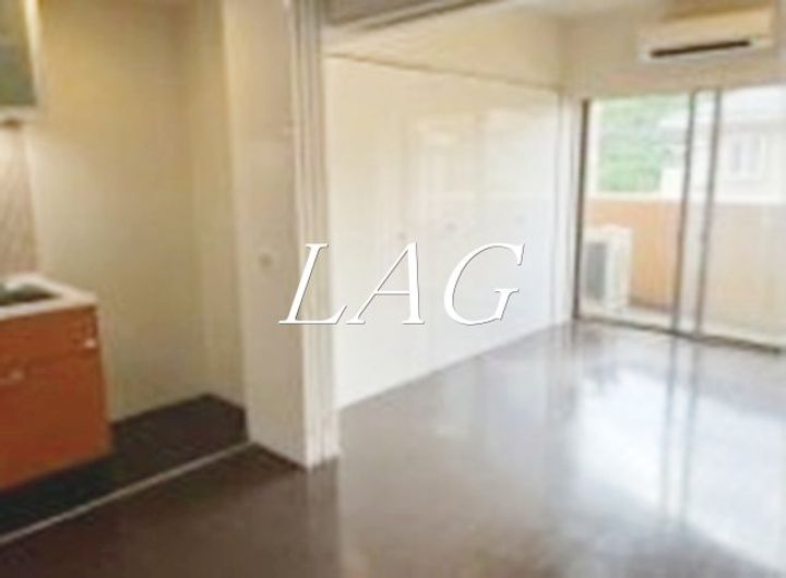 アルファスイート浦和本太フレストの居間