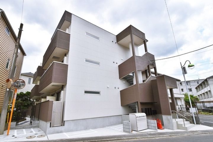 グリーンリーフ鴨居の外観