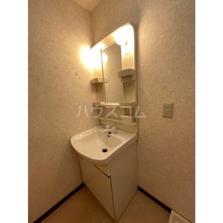 ジュネスコートの内装