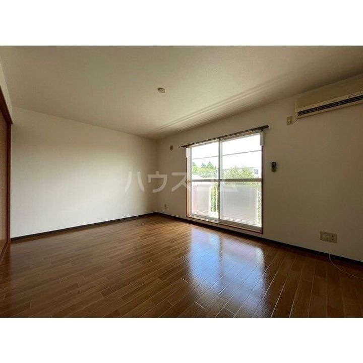 ジュネスコートの内装