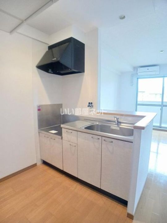 大阪府泉佐野市笠松2の賃貸マンションのキッチン