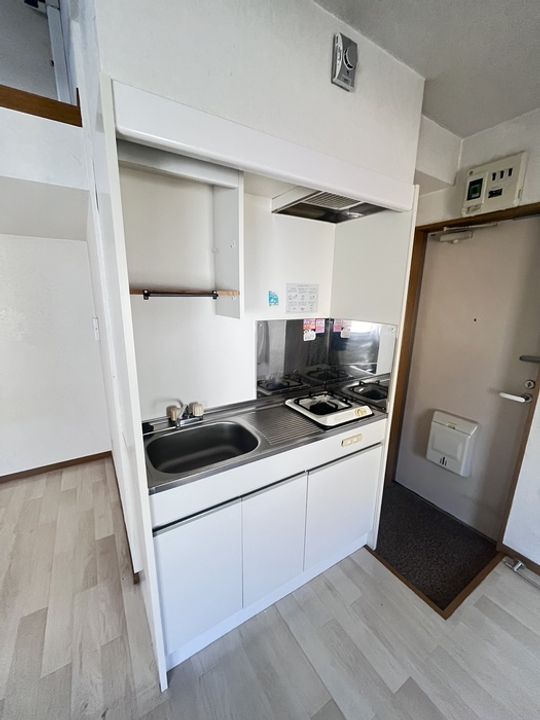 イル・コロ-レのキッチン