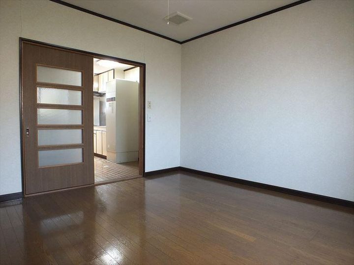●アーバン高州の居間