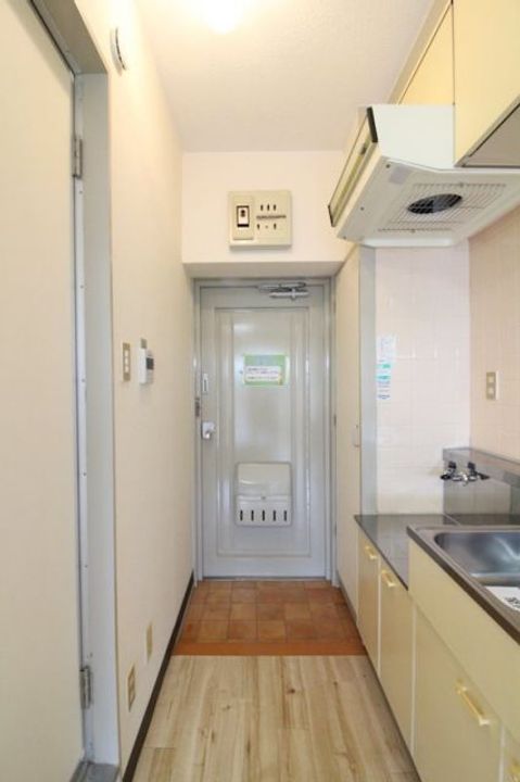 ヴィラ松沢Aの玄関