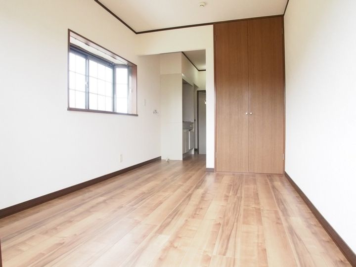 金子ハイムの居間