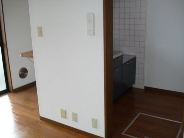 神奈川県茅ヶ崎市浜之郷(一戸建)の賃貸物件の居間