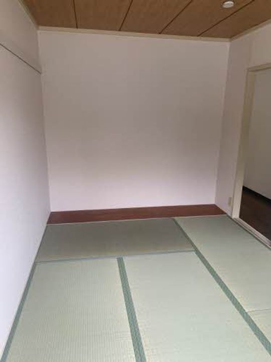 中津ハイツの居間