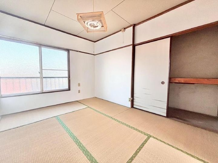 コーポ浅岡の居間