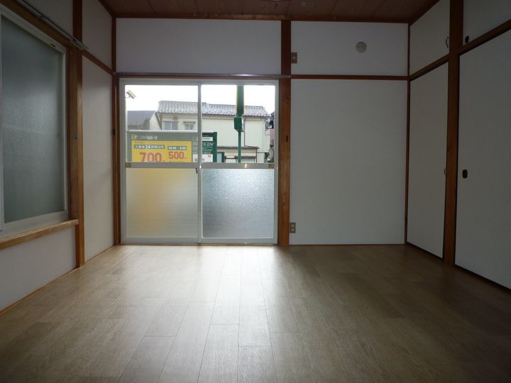 コーポレーヌの居間