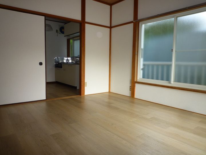 コーポレーヌの居間