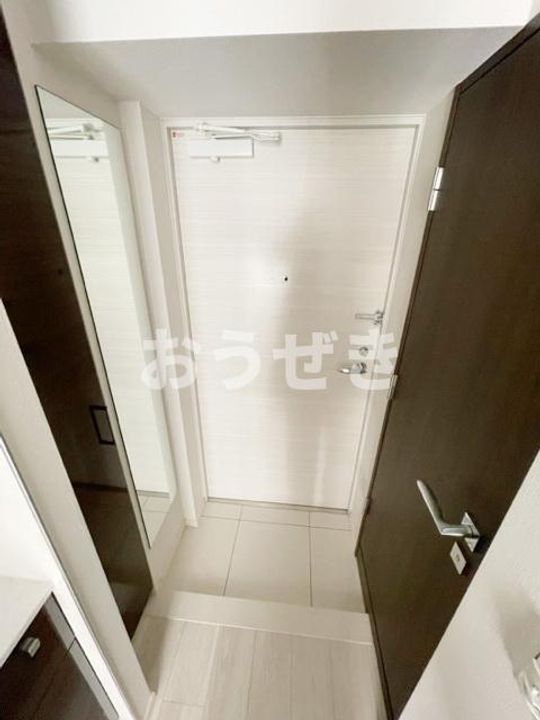 ガーラ・プレシャス横浜鶴見の玄関