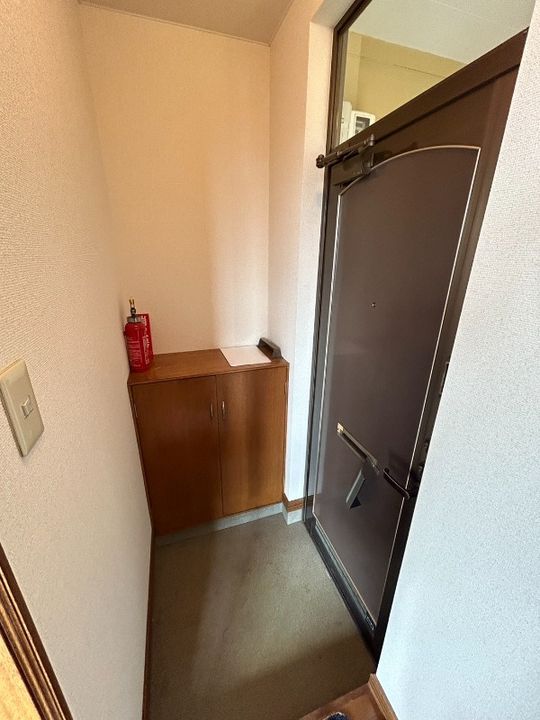 フリットコートニュー発寒の玄関