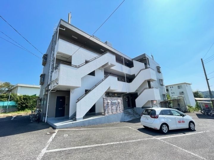 グリーンピア秦野の外観