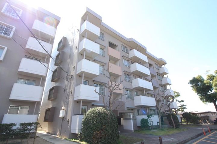 UR枝光の外観