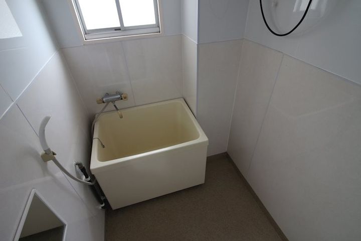 マキシム中津口の風呂