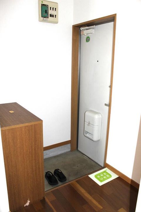 静岡県駿東郡長泉町下長窪(一戸建)の賃貸物件の玄関